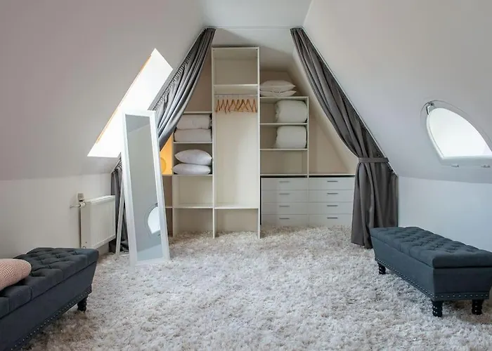 Apartment Floor With Two Balconies In The Old Town *
