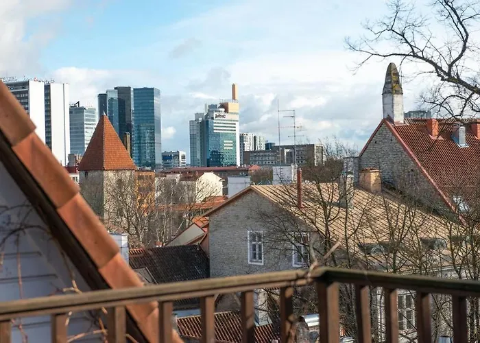 شقة Floor With Two Balconies In The Old Town *